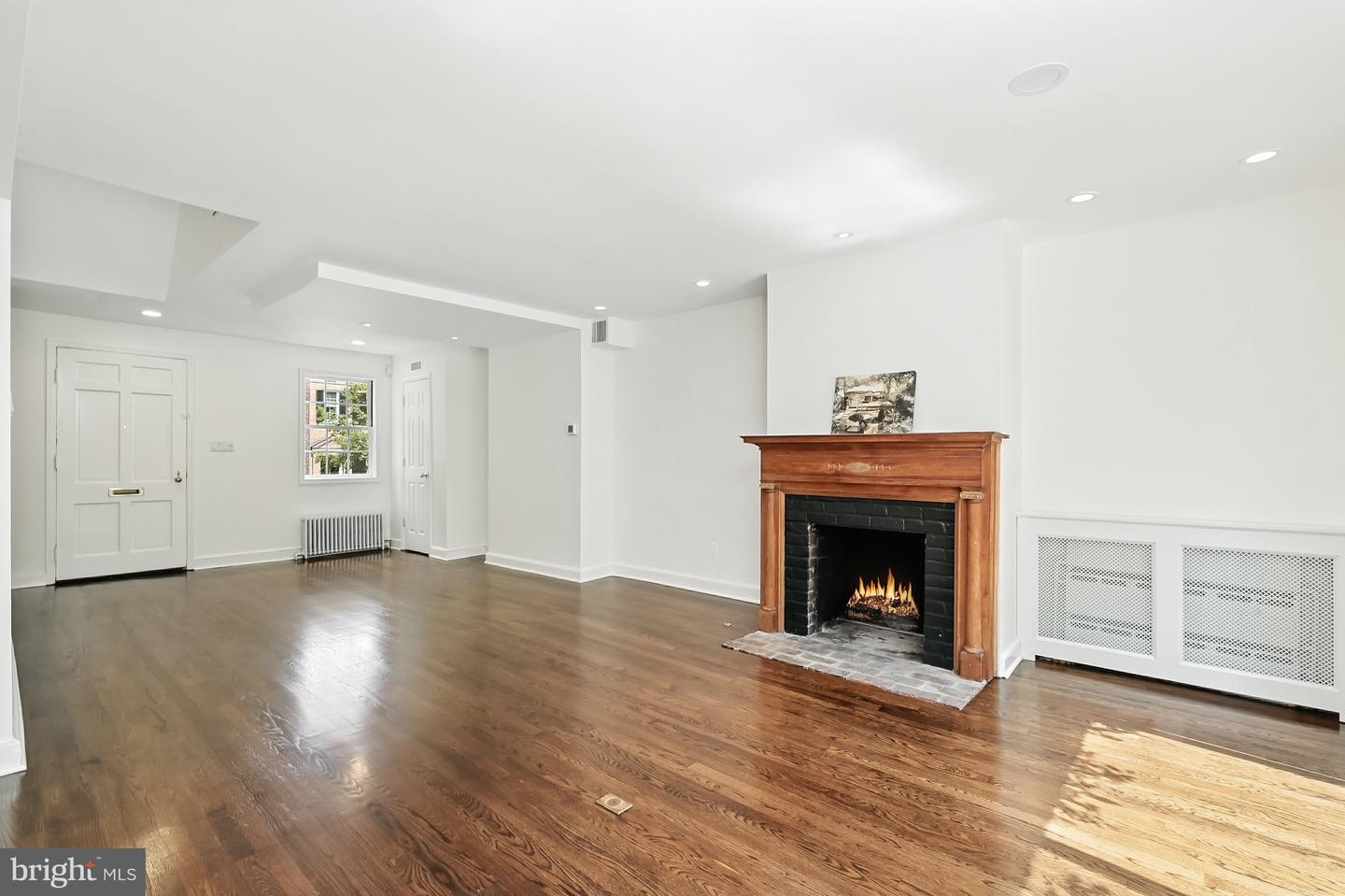 2712 O ST NW, WASHINGTON, District Of Columbia 20007, 4 Bedrooms Bedrooms, ,2 BathroomsBathrooms,Residential,For sale,2712 O ST NW,DCDC2216046 MLS # DCDC2216046