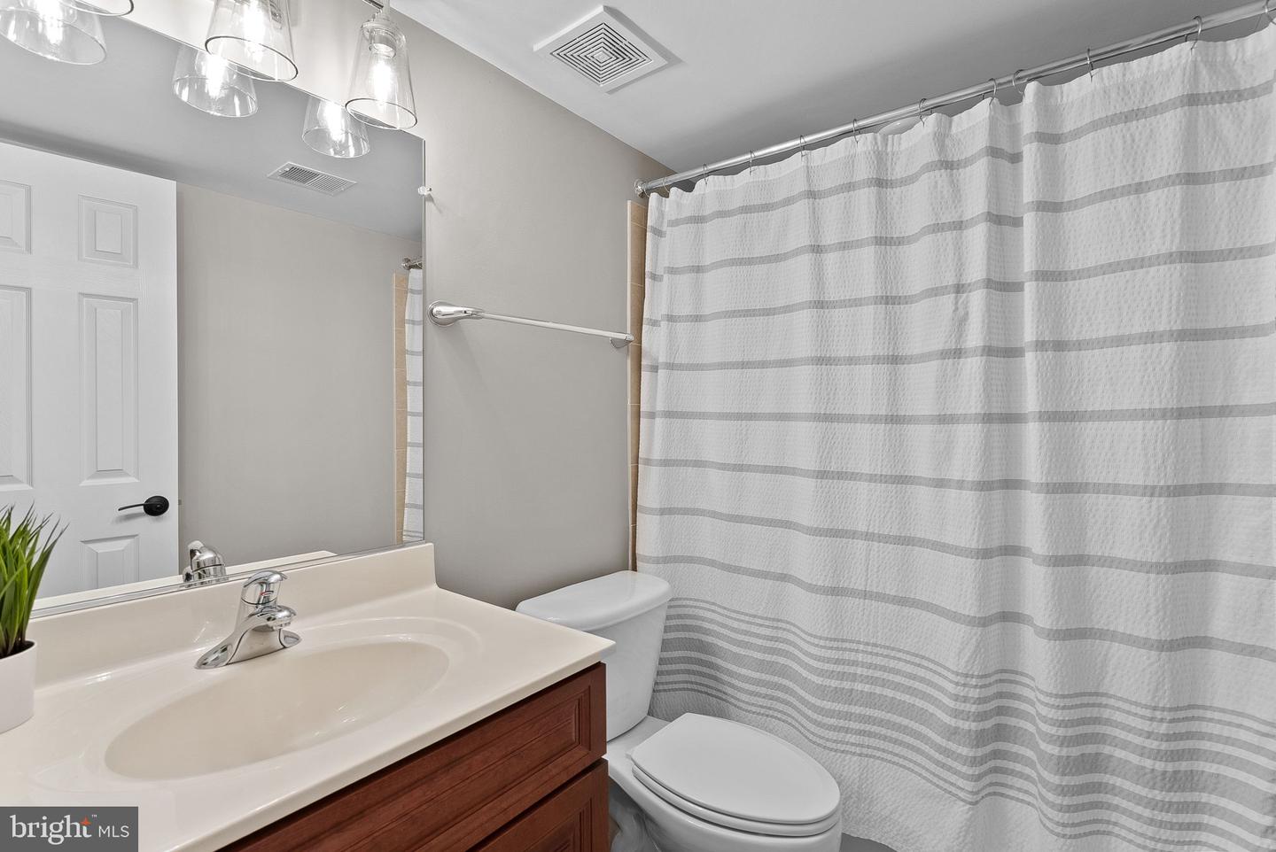 43074 ROCKY RIDGE CT, LEESBURG, Virginia 20176, 4 Bedrooms Bedrooms, ,4 BathroomsBathrooms,Residential,For sale,43074 ROCKY RIDGE CT,VALO2105052 MLS # VALO2105052