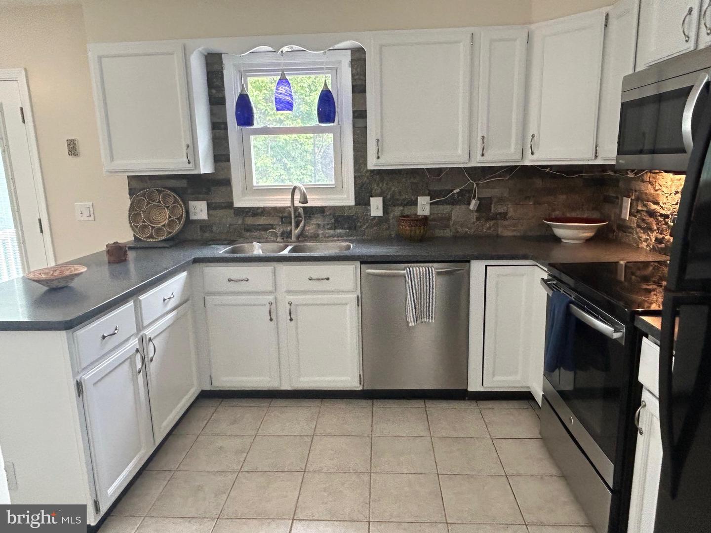 11531 LORD FAIRFAX HWY, BOYCE, Virginia 22620, 3 Bedrooms Bedrooms, ,3 BathroomsBathrooms,Residential,For sale,11531 LORD FAIRFAX HWY,VACL2005992 MLS # VACL2005992