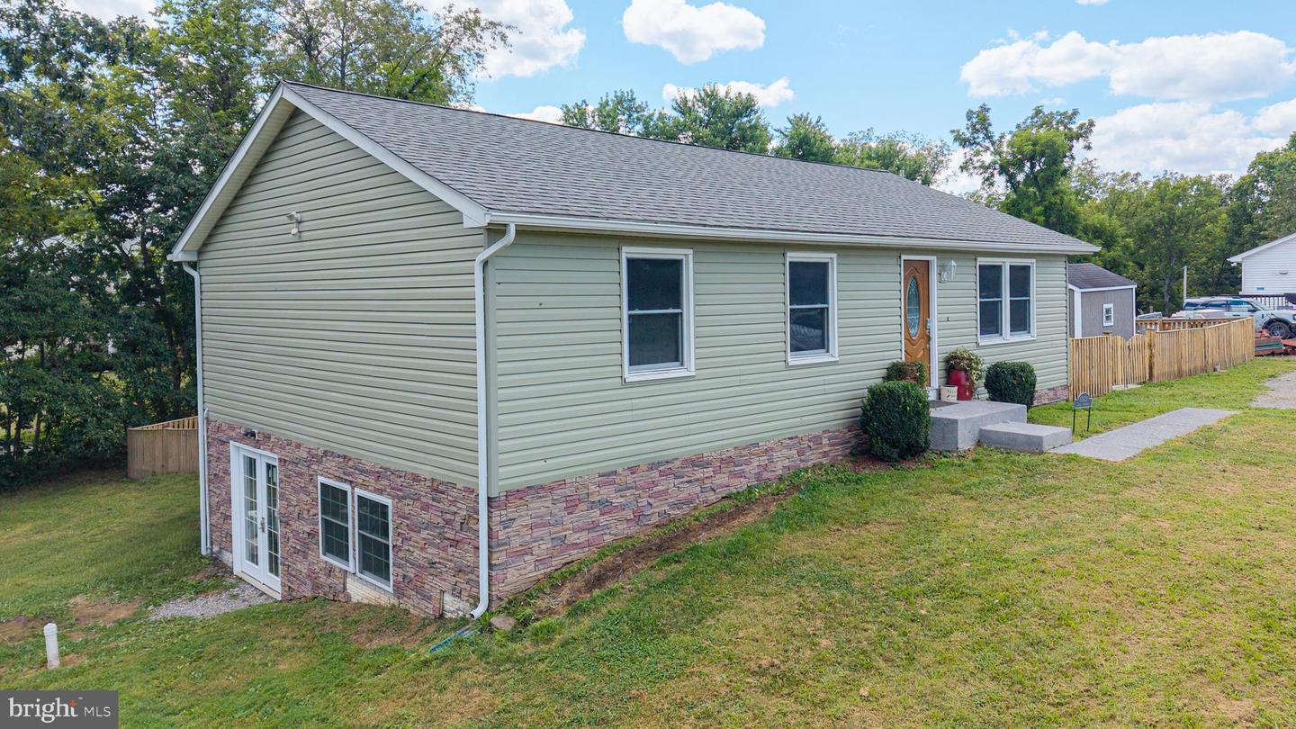 11531 LORD FAIRFAX HWY, BOYCE, Virginia 22620, 3 Bedrooms Bedrooms, ,3 BathroomsBathrooms,Residential,For sale,11531 LORD FAIRFAX HWY,VACL2005992 MLS # VACL2005992