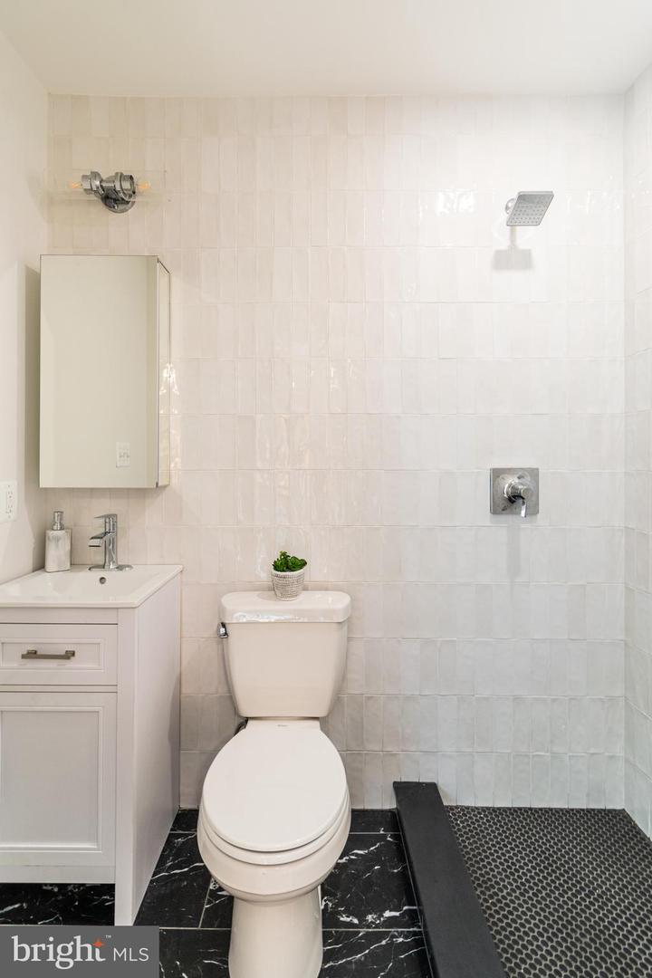 414 21ST ST NE, WASHINGTON, District Of Columbia 20002, 4 Bedrooms Bedrooms, ,3 BathroomsBathrooms,Residential,For sale,414 21ST ST NE,DCDC2217188 MLS # DCDC2217188