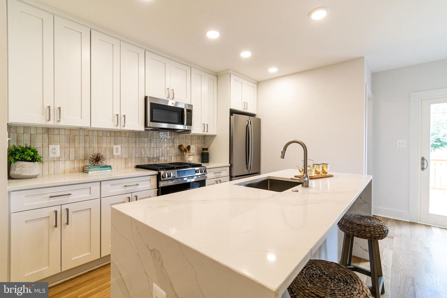 414 21ST ST NE, WASHINGTON, District Of Columbia 20002, 4 Bedrooms Bedrooms, ,3 BathroomsBathrooms,Residential,For sale,414 21ST ST NE,DCDC2217188 MLS # DCDC2217188