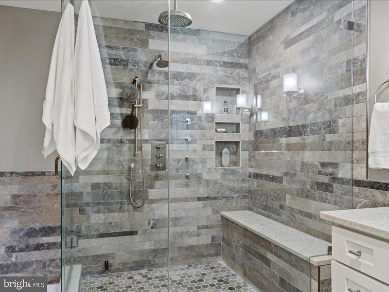 43036 HEDGEAPPLE CT, ASHBURN, Virginia 20147, 5 Bedrooms Bedrooms, ,4 BathroomsBathrooms,Residential,For sale,43036 HEDGEAPPLE CT,VALO2105620 MLS # VALO2105620