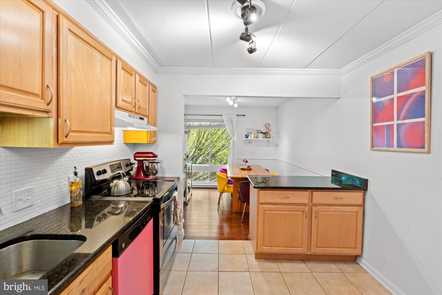 132 ROBERTS LN #303, ALEXANDRIA, Virginia 22314, 1 Bedroom Bedrooms, ,1 BathroomBathrooms,Residential,For sale,132 ROBERTS LN #303,VAAX2049120 MLS # VAAX2049120