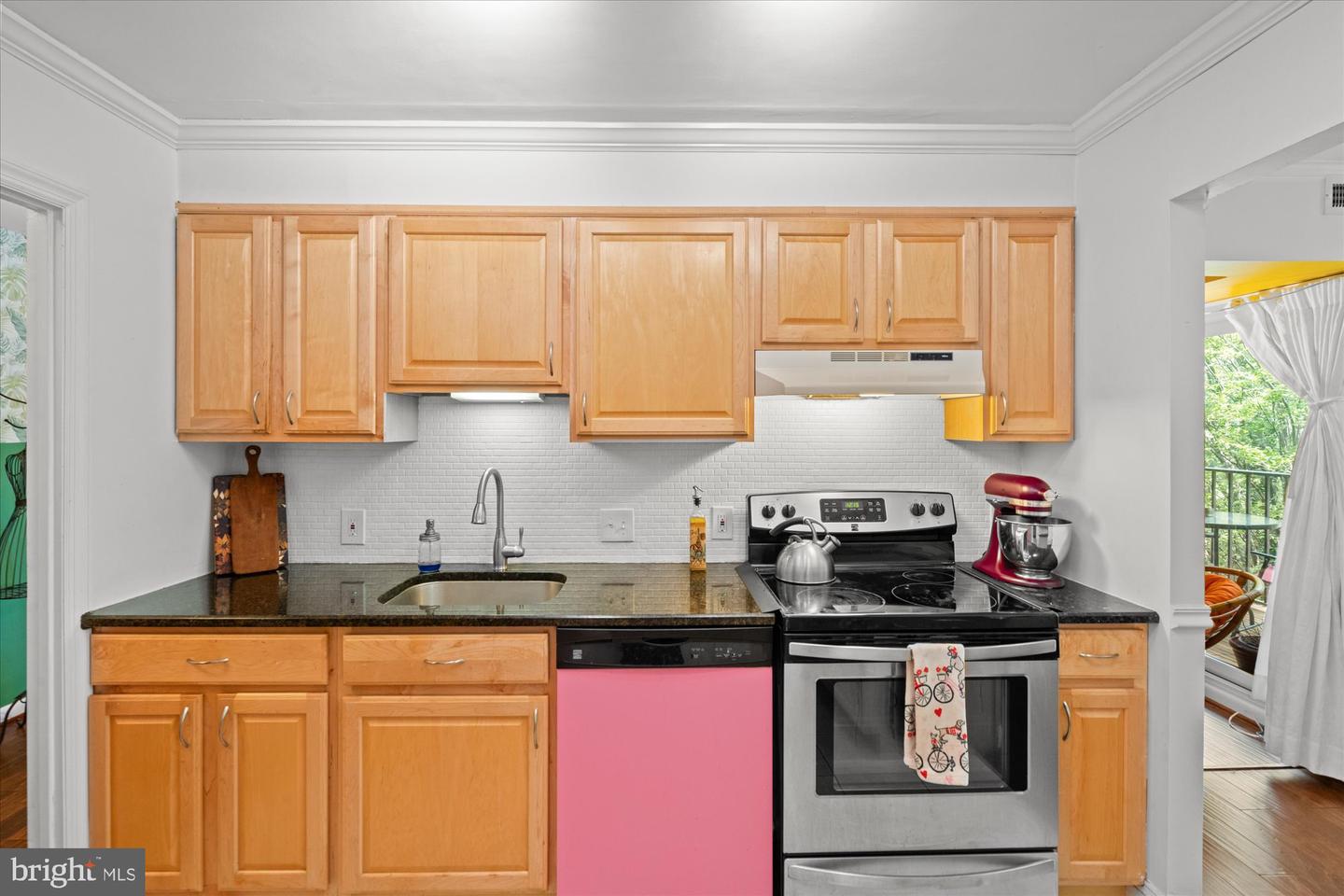 132 ROBERTS LN #303, ALEXANDRIA, Virginia 22314, 1 Bedroom Bedrooms, ,1 BathroomBathrooms,Residential,For sale,132 ROBERTS LN #303,VAAX2049120 MLS # VAAX2049120