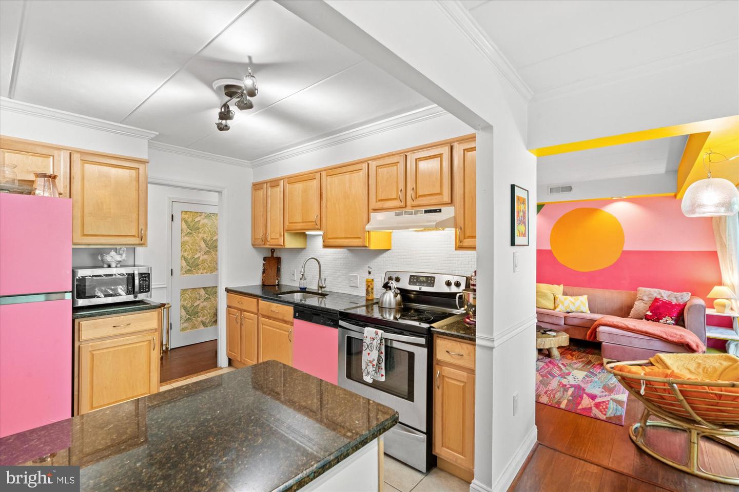 132 ROBERTS LN #303, ALEXANDRIA, Virginia 22314, 1 Bedroom Bedrooms, ,1 BathroomBathrooms,Residential,For sale,132 ROBERTS LN #303,VAAX2049120 MLS # VAAX2049120