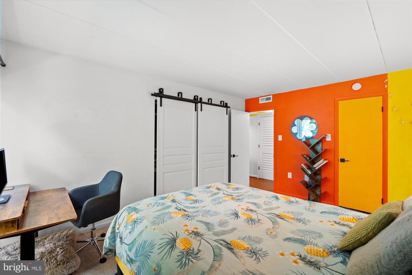 132 ROBERTS LN #303, ALEXANDRIA, Virginia 22314, 1 Bedroom Bedrooms, ,1 BathroomBathrooms,Residential,For sale,132 ROBERTS LN #303,VAAX2049120 MLS # VAAX2049120