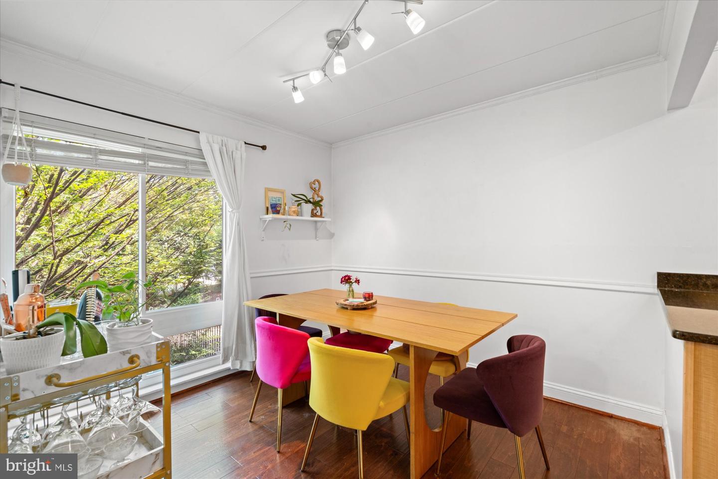 132 ROBERTS LN #303, ALEXANDRIA, Virginia 22314, 1 Bedroom Bedrooms, ,1 BathroomBathrooms,Residential,For sale,132 ROBERTS LN #303,VAAX2049120 MLS # VAAX2049120
