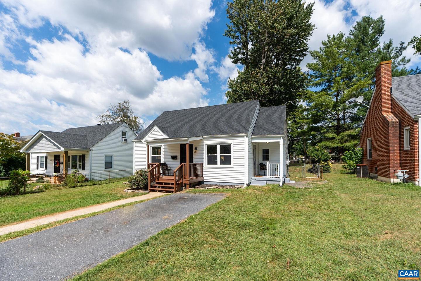517 KING AVE, WAYNESBORO, Virginia 22980, 2 Bedrooms Bedrooms, ,1 BathroomBathrooms,Residential,For sale,517 KING AVE,668444 MLS # 668444
