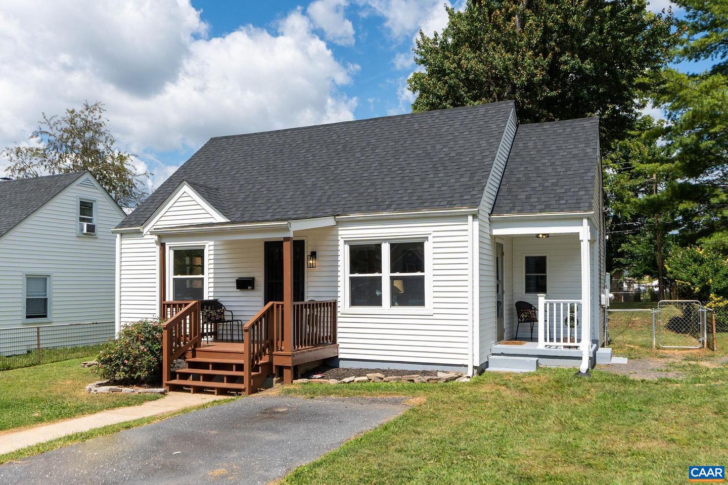 517 KING AVE, WAYNESBORO, Virginia 22980, 2 Bedrooms Bedrooms, ,1 BathroomBathrooms,Residential,For sale,517 KING AVE,668444 MLS # 668444