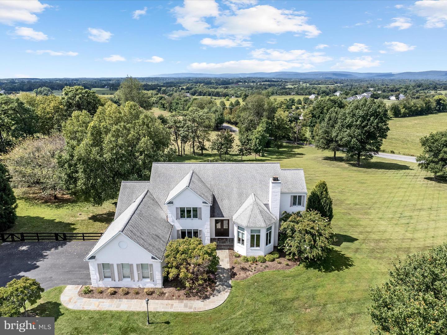 40671 HANNAH DR, WATERFORD, Virginia 20197, 4 Bedrooms Bedrooms, ,5 BathroomsBathrooms,Residential,For sale,40671 HANNAH DR,VALO2105442 MLS # VALO2105442