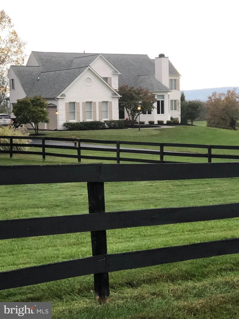 40671 HANNAH DR, WATERFORD, Virginia 20197, 4 Bedrooms Bedrooms, ,5 BathroomsBathrooms,Residential,For sale,40671 HANNAH DR,VALO2105442 MLS # VALO2105442