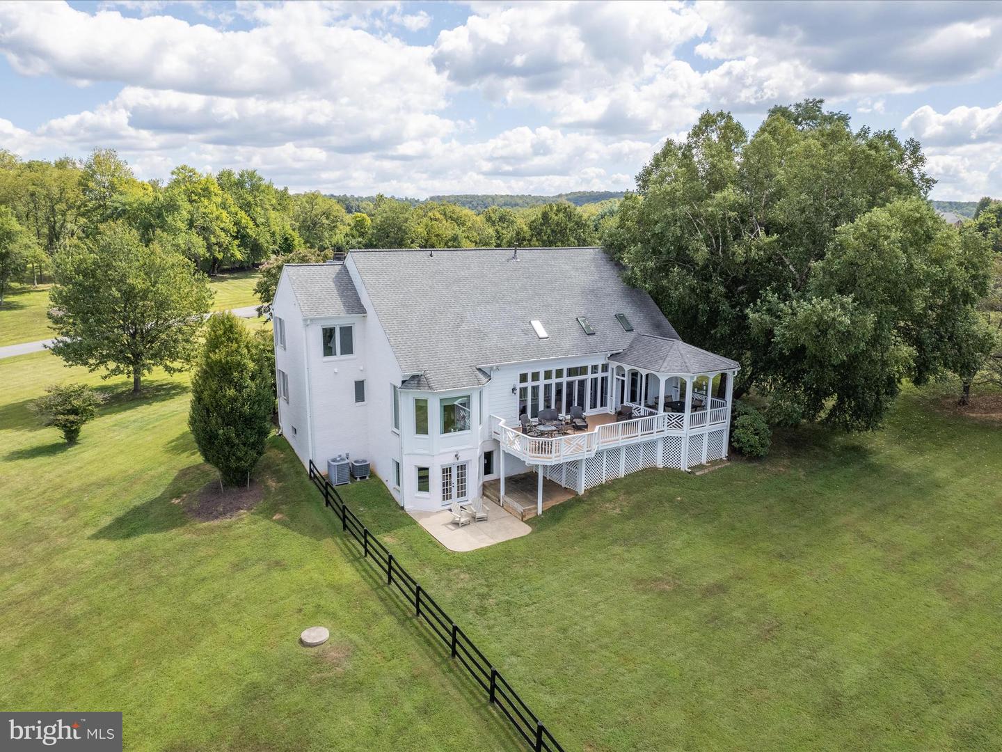 40671 HANNAH DR, WATERFORD, Virginia 20197, 4 Bedrooms Bedrooms, ,5 BathroomsBathrooms,Residential,For sale,40671 HANNAH DR,VALO2105442 MLS # VALO2105442