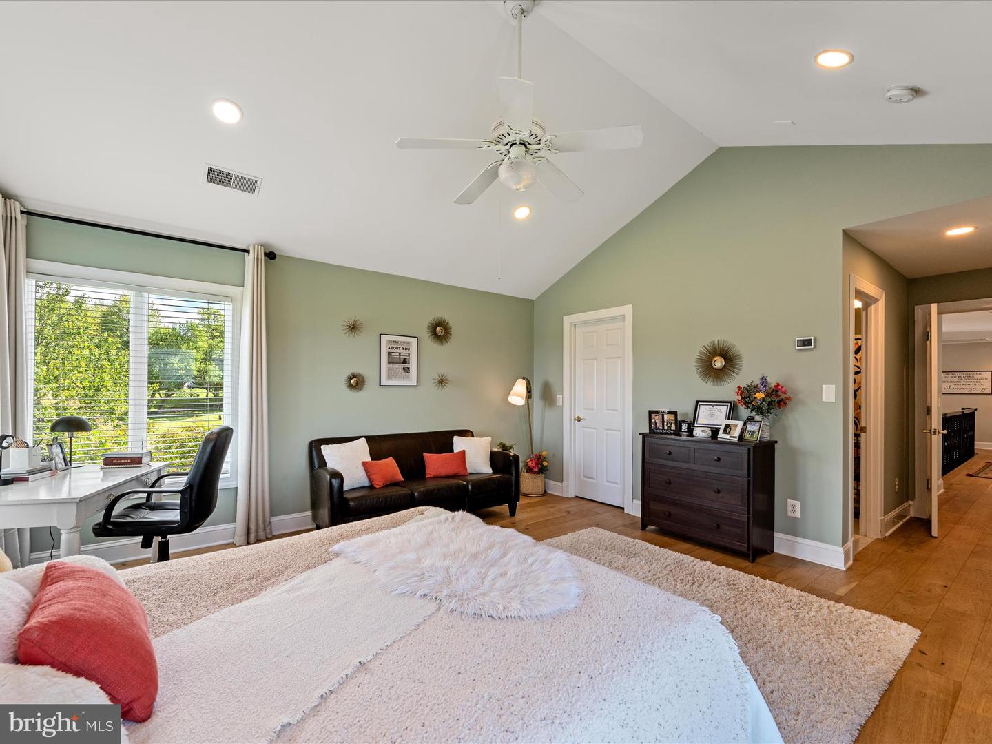 40671 HANNAH DR, WATERFORD, Virginia 20197, 4 Bedrooms Bedrooms, ,5 BathroomsBathrooms,Residential,For sale,40671 HANNAH DR,VALO2105442 MLS # VALO2105442