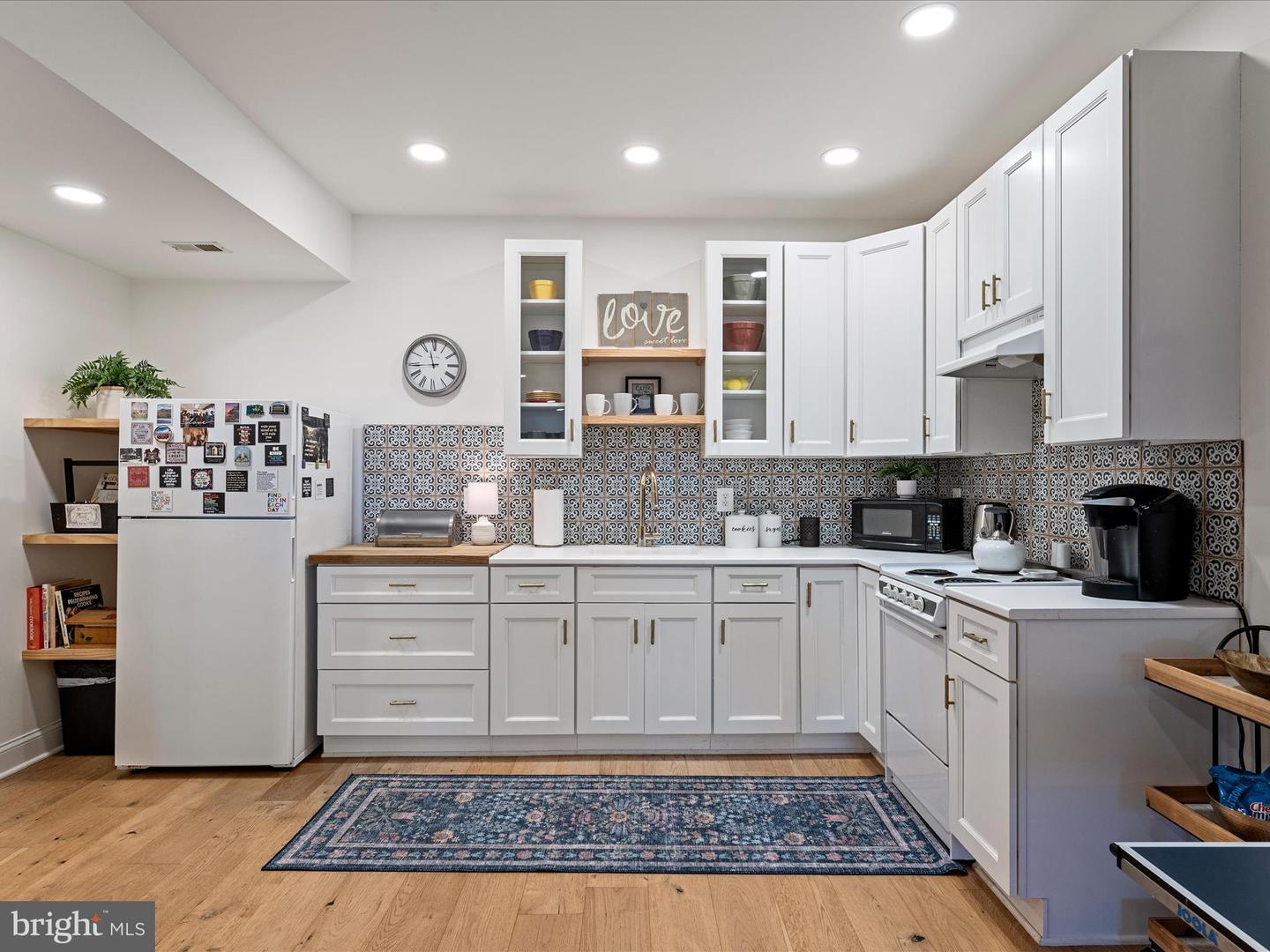 40671 HANNAH DR, WATERFORD, Virginia 20197, 4 Bedrooms Bedrooms, ,5 BathroomsBathrooms,Residential,For sale,40671 HANNAH DR,VALO2105442 MLS # VALO2105442
