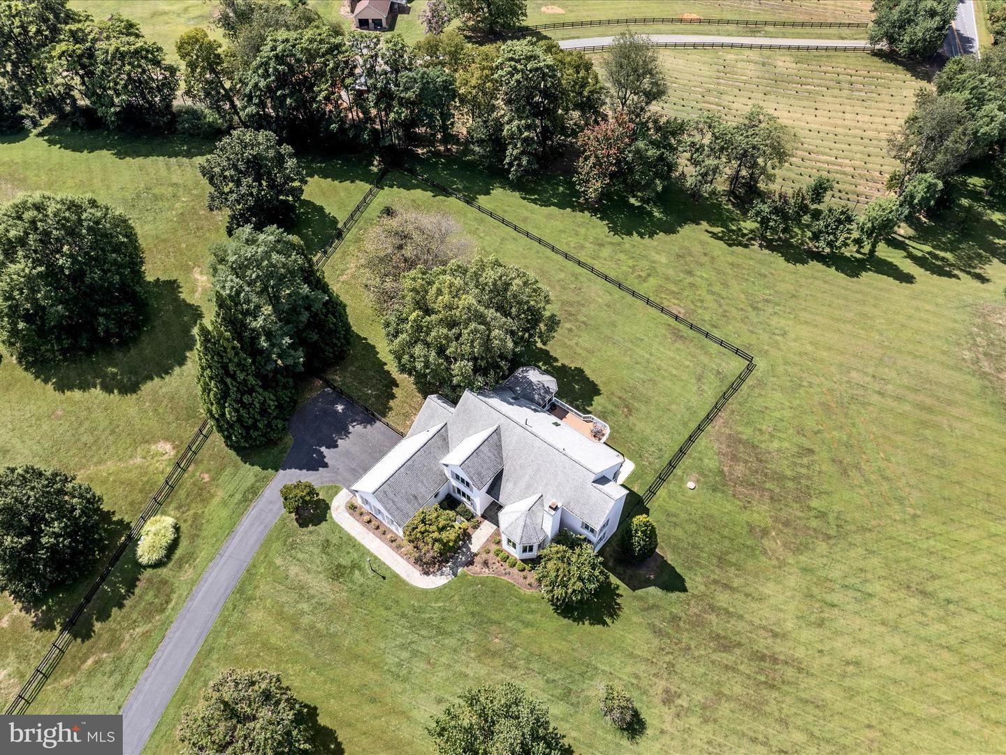 40671 HANNAH DR, WATERFORD, Virginia 20197, 4 Bedrooms Bedrooms, ,5 BathroomsBathrooms,Residential,For sale,40671 HANNAH DR,VALO2105442 MLS # VALO2105442
