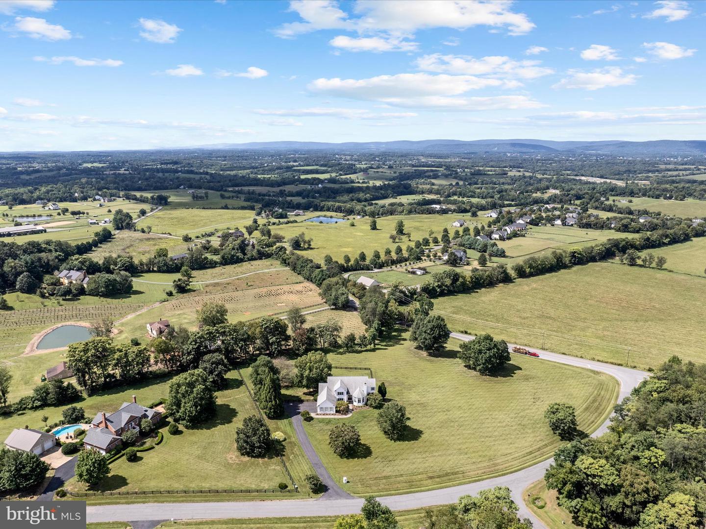 40671 HANNAH DR, WATERFORD, Virginia 20197, 4 Bedrooms Bedrooms, ,5 BathroomsBathrooms,Residential,For sale,40671 HANNAH DR,VALO2105442 MLS # VALO2105442