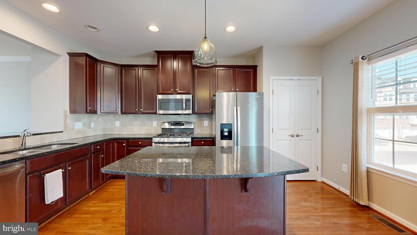 1785 ROCKLEDGE TER, WOODBRIDGE, Virginia 22192, 3 Bedrooms Bedrooms, ,2 BathroomsBathrooms,Residential,For sale,1785 ROCKLEDGE TER,VAPW2102998 MLS # VAPW2102998