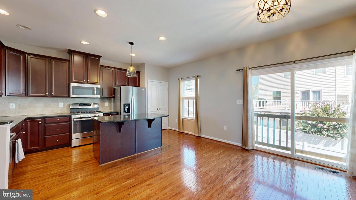 1785 ROCKLEDGE TER, WOODBRIDGE, Virginia 22192, 3 Bedrooms Bedrooms, ,2 BathroomsBathrooms,Residential,For sale,1785 ROCKLEDGE TER,VAPW2102998 MLS # VAPW2102998