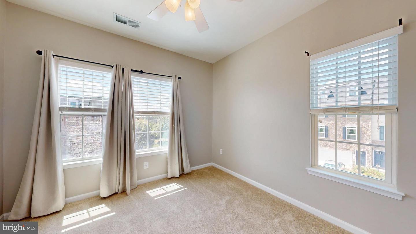 1785 ROCKLEDGE TER, WOODBRIDGE, Virginia 22192, 3 Bedrooms Bedrooms, ,2 BathroomsBathrooms,Residential,For sale,1785 ROCKLEDGE TER,VAPW2102998 MLS # VAPW2102998