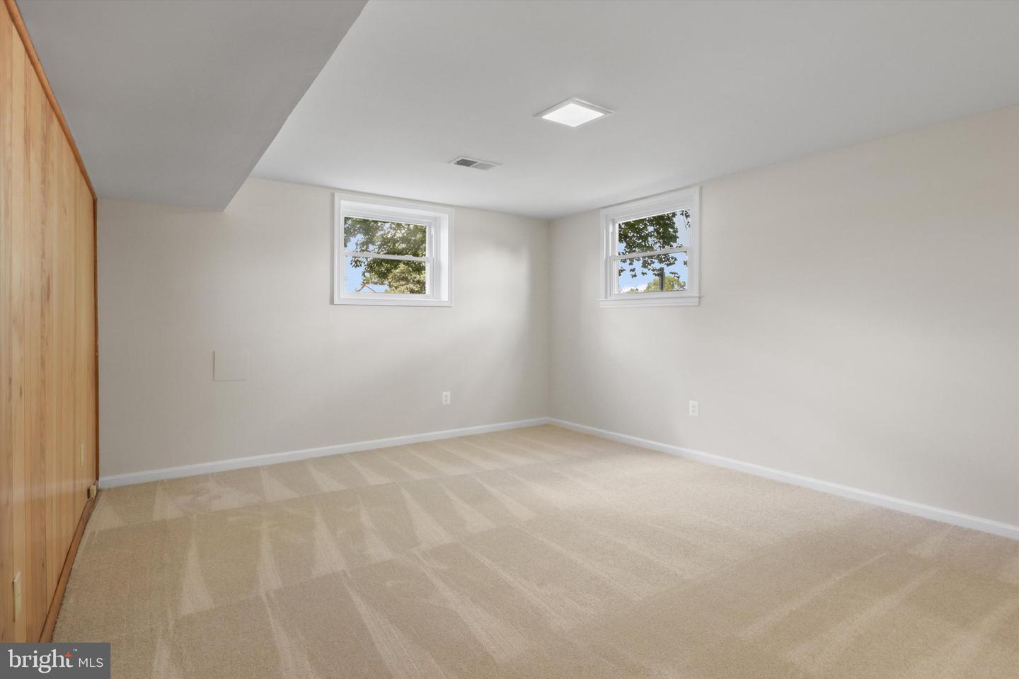736 N YORK RD, STERLING, Virginia 20164, 4 Bedrooms Bedrooms, ,3 BathroomsBathrooms,Residential,For sale,736 N YORK RD,VALO2105956 MLS # VALO2105956