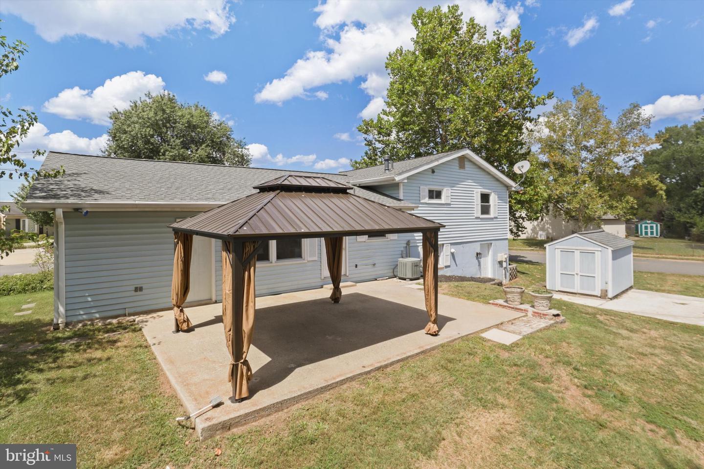 736 N YORK RD, STERLING, Virginia 20164, 4 Bedrooms Bedrooms, ,3 BathroomsBathrooms,Residential,For sale,736 N YORK RD,VALO2105956 MLS # VALO2105956