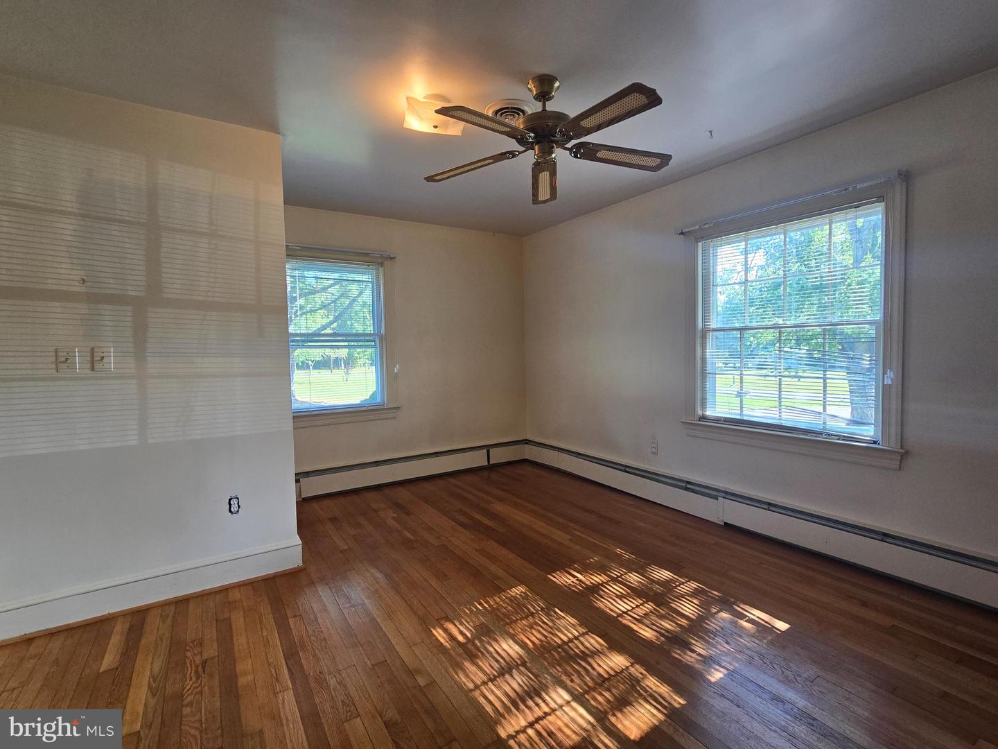 20325 CEDAR GROVE RD, CULPEPER, Virginia 22701, 4 Bedrooms Bedrooms, 6 Rooms Rooms,1 BathroomBathrooms,Residential,For sale,20325 CEDAR GROVE RD,VACU2011470 MLS # VACU2011470