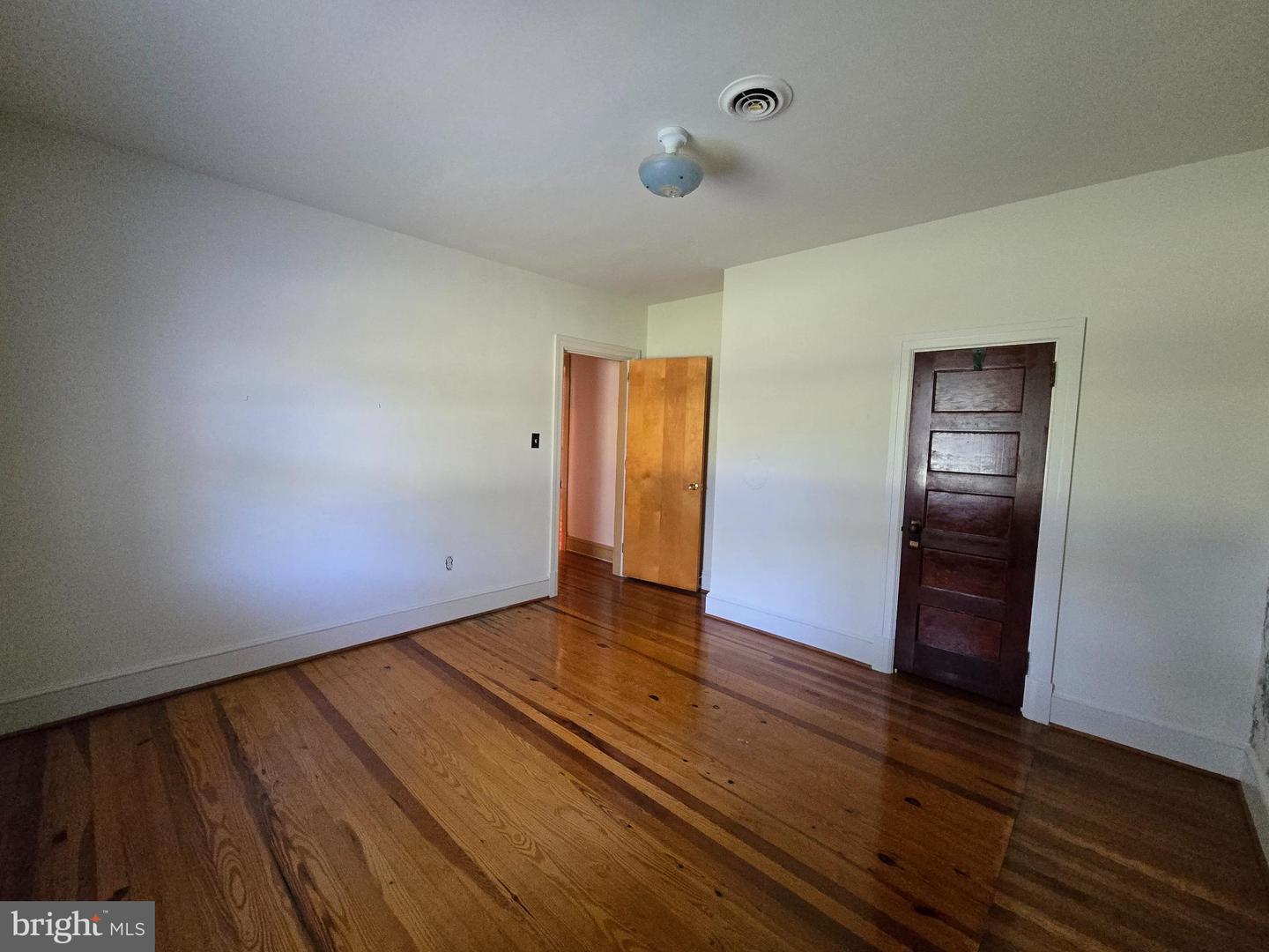 20325 CEDAR GROVE RD, CULPEPER, Virginia 22701, 4 Bedrooms Bedrooms, 6 Rooms Rooms,1 BathroomBathrooms,Residential,For sale,20325 CEDAR GROVE RD,VACU2011470 MLS # VACU2011470