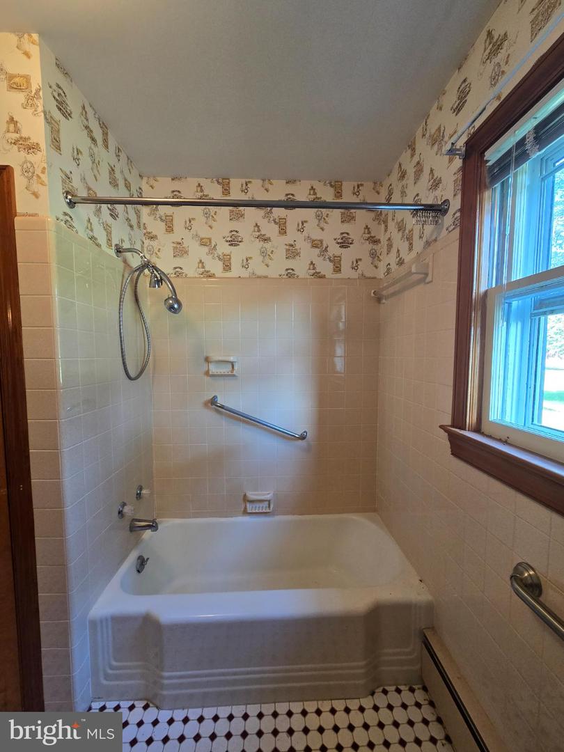 20325 CEDAR GROVE RD, CULPEPER, Virginia 22701, 4 Bedrooms Bedrooms, 6 Rooms Rooms,1 BathroomBathrooms,Residential,For sale,20325 CEDAR GROVE RD,VACU2011470 MLS # VACU2011470