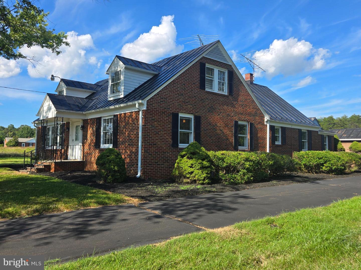 20325 CEDAR GROVE RD, CULPEPER, Virginia 22701, 4 Bedrooms Bedrooms, 6 Rooms Rooms,1 BathroomBathrooms,Residential,For sale,20325 CEDAR GROVE RD,VACU2011470 MLS # VACU2011470