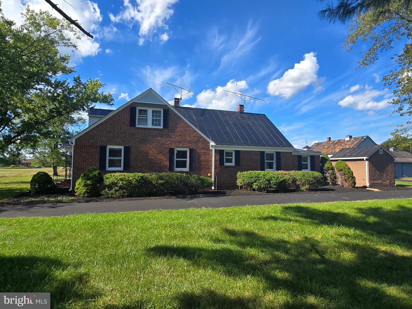 20325 CEDAR GROVE RD, CULPEPER, Virginia 22701, 4 Bedrooms Bedrooms, 6 Rooms Rooms,1 BathroomBathrooms,Residential,For sale,20325 CEDAR GROVE RD,VACU2011470 MLS # VACU2011470