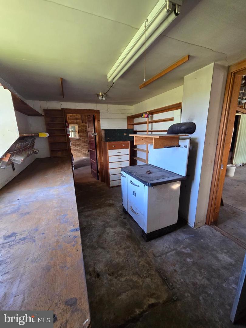 20325 CEDAR GROVE RD, CULPEPER, Virginia 22701, 4 Bedrooms Bedrooms, 6 Rooms Rooms,1 BathroomBathrooms,Residential,For sale,20325 CEDAR GROVE RD,VACU2011470 MLS # VACU2011470
