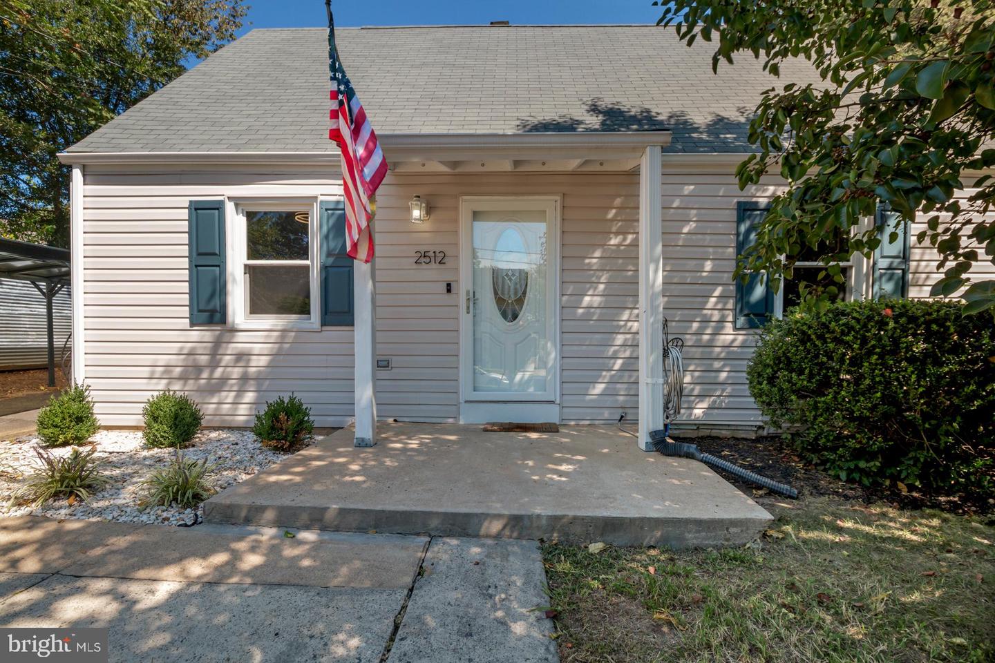 2512 JAMAICA DR, ALEXANDRIA, Virginia 22303, 4 Bedrooms Bedrooms, 7 Rooms Rooms,3 BathroomsBathrooms,Residential,For sale,2512 JAMAICA DR,VAFX2264620 MLS # VAFX2264620