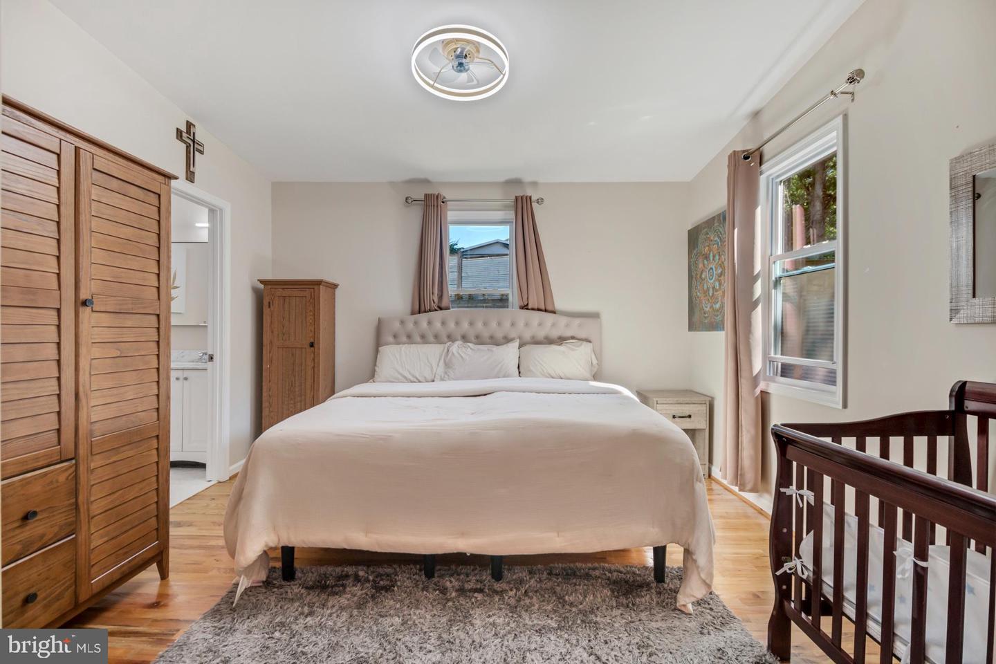 2512 JAMAICA DR, ALEXANDRIA, Virginia 22303, 4 Bedrooms Bedrooms, 7 Rooms Rooms,3 BathroomsBathrooms,Residential,For sale,2512 JAMAICA DR,VAFX2264620 MLS # VAFX2264620