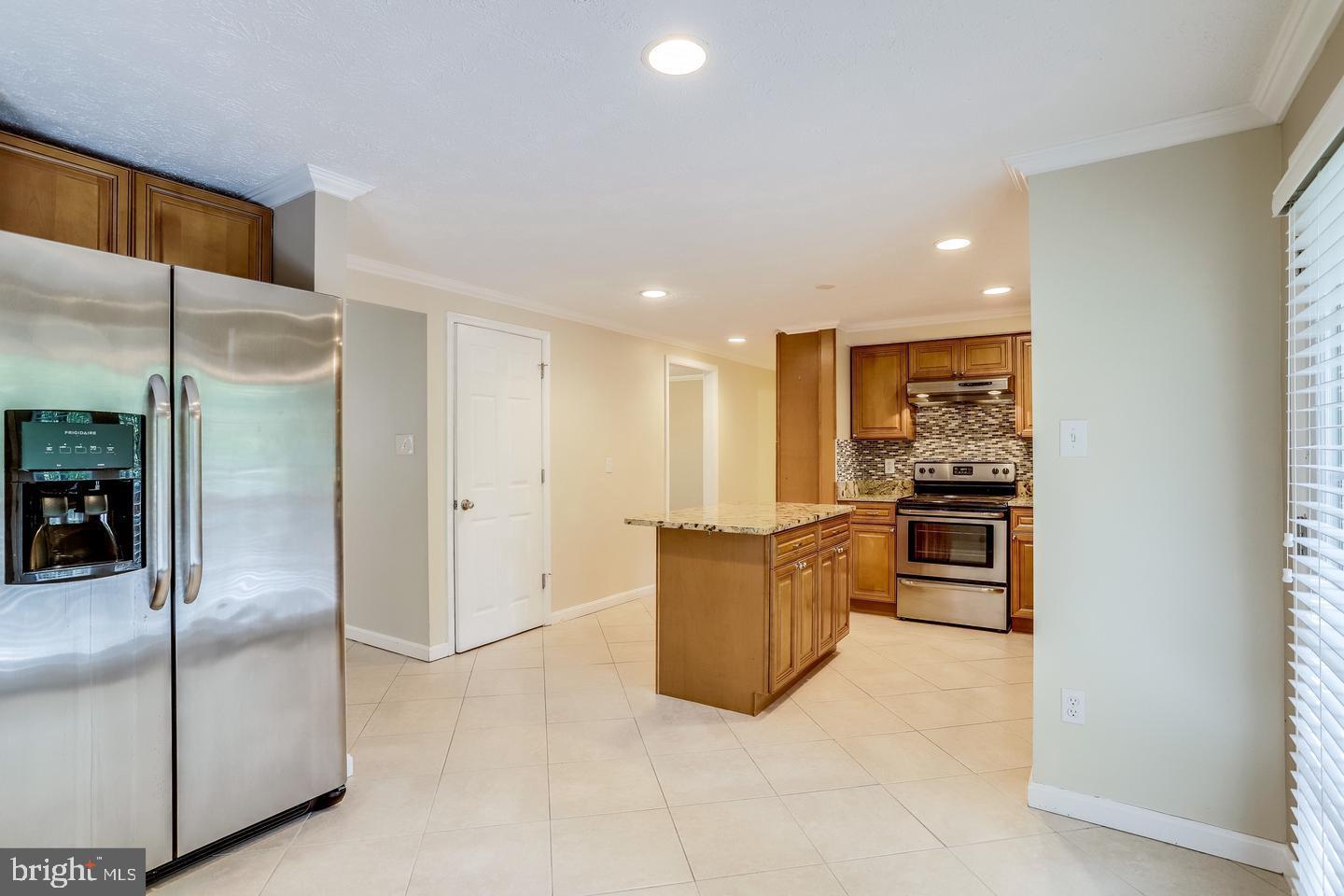 8334 TERRA GRANDE AVE, SPRINGFIELD, Virginia 22153, 5 Bedrooms Bedrooms, 9 Rooms Rooms,3 BathroomsBathrooms,Residential,For sale,8334 TERRA GRANDE AVE,VAFX2264622 MLS # VAFX2264622