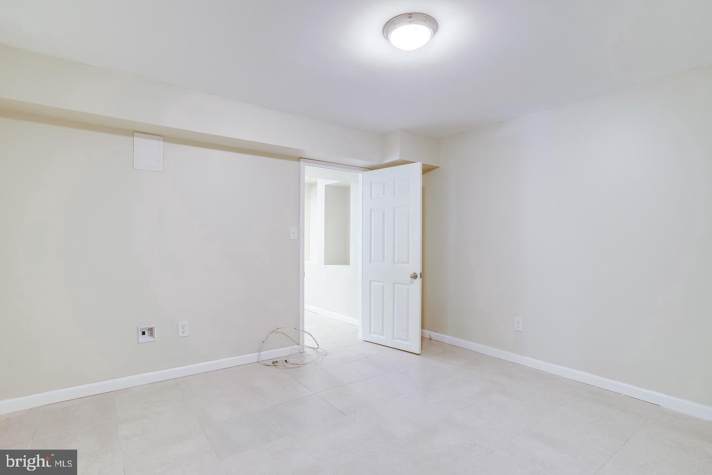 8334 TERRA GRANDE AVE, SPRINGFIELD, Virginia 22153, 5 Bedrooms Bedrooms, 9 Rooms Rooms,3 BathroomsBathrooms,Residential,For sale,8334 TERRA GRANDE AVE,VAFX2264622 MLS # VAFX2264622