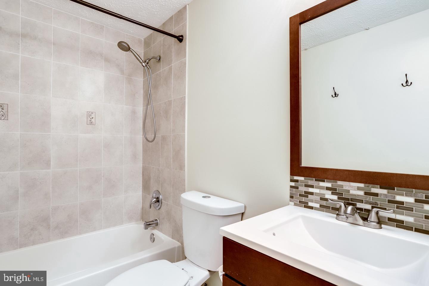 8334 TERRA GRANDE AVE, SPRINGFIELD, Virginia 22153, 5 Bedrooms Bedrooms, 9 Rooms Rooms,3 BathroomsBathrooms,Residential,For sale,8334 TERRA GRANDE AVE,VAFX2264622 MLS # VAFX2264622