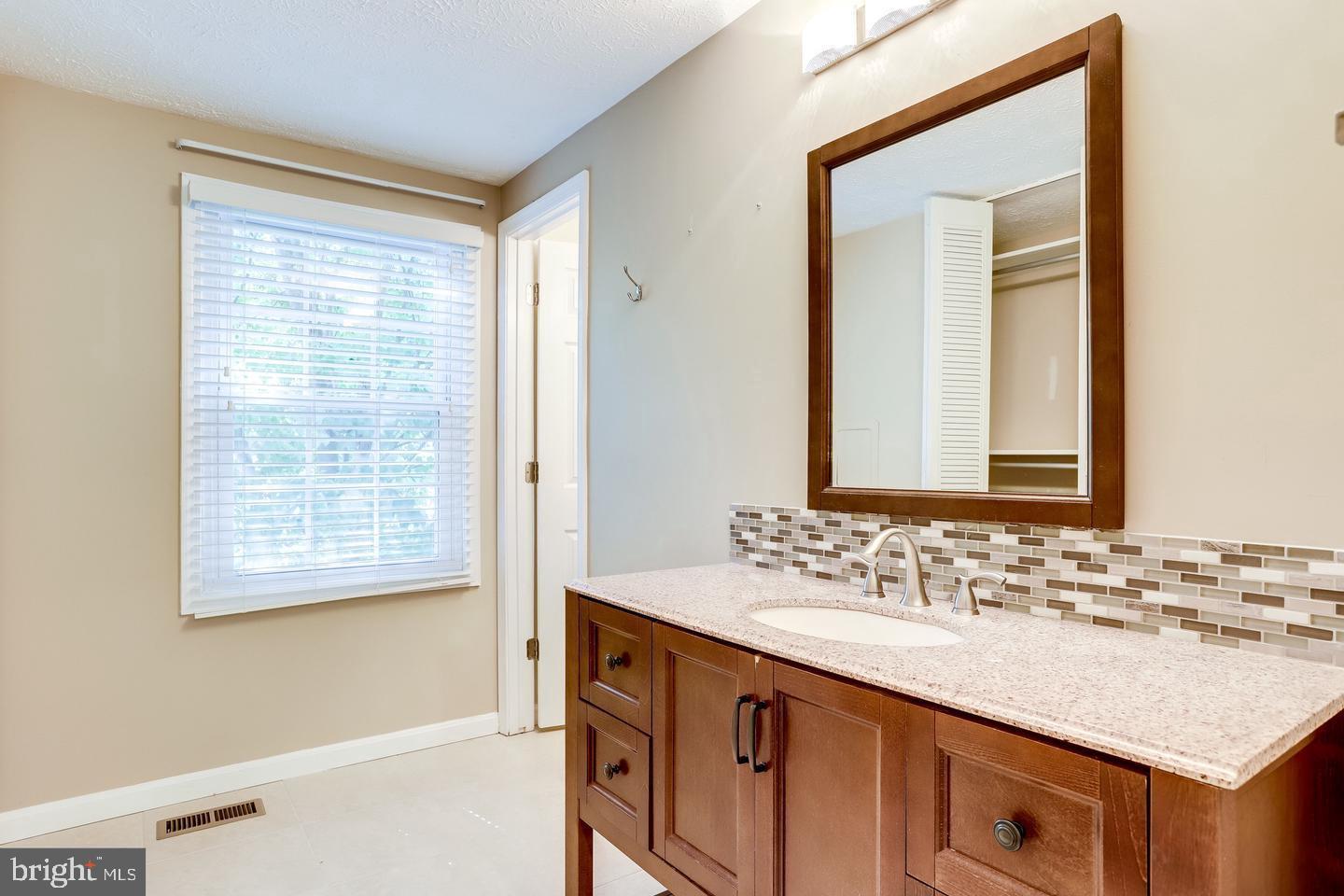 8334 TERRA GRANDE AVE, SPRINGFIELD, Virginia 22153, 5 Bedrooms Bedrooms, 9 Rooms Rooms,3 BathroomsBathrooms,Residential,For sale,8334 TERRA GRANDE AVE,VAFX2264622 MLS # VAFX2264622