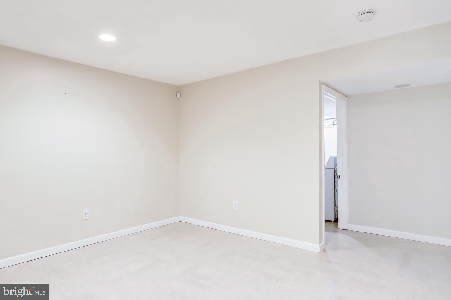 8334 TERRA GRANDE AVE, SPRINGFIELD, Virginia 22153, 5 Bedrooms Bedrooms, 9 Rooms Rooms,3 BathroomsBathrooms,Residential,For sale,8334 TERRA GRANDE AVE,VAFX2264622 MLS # VAFX2264622