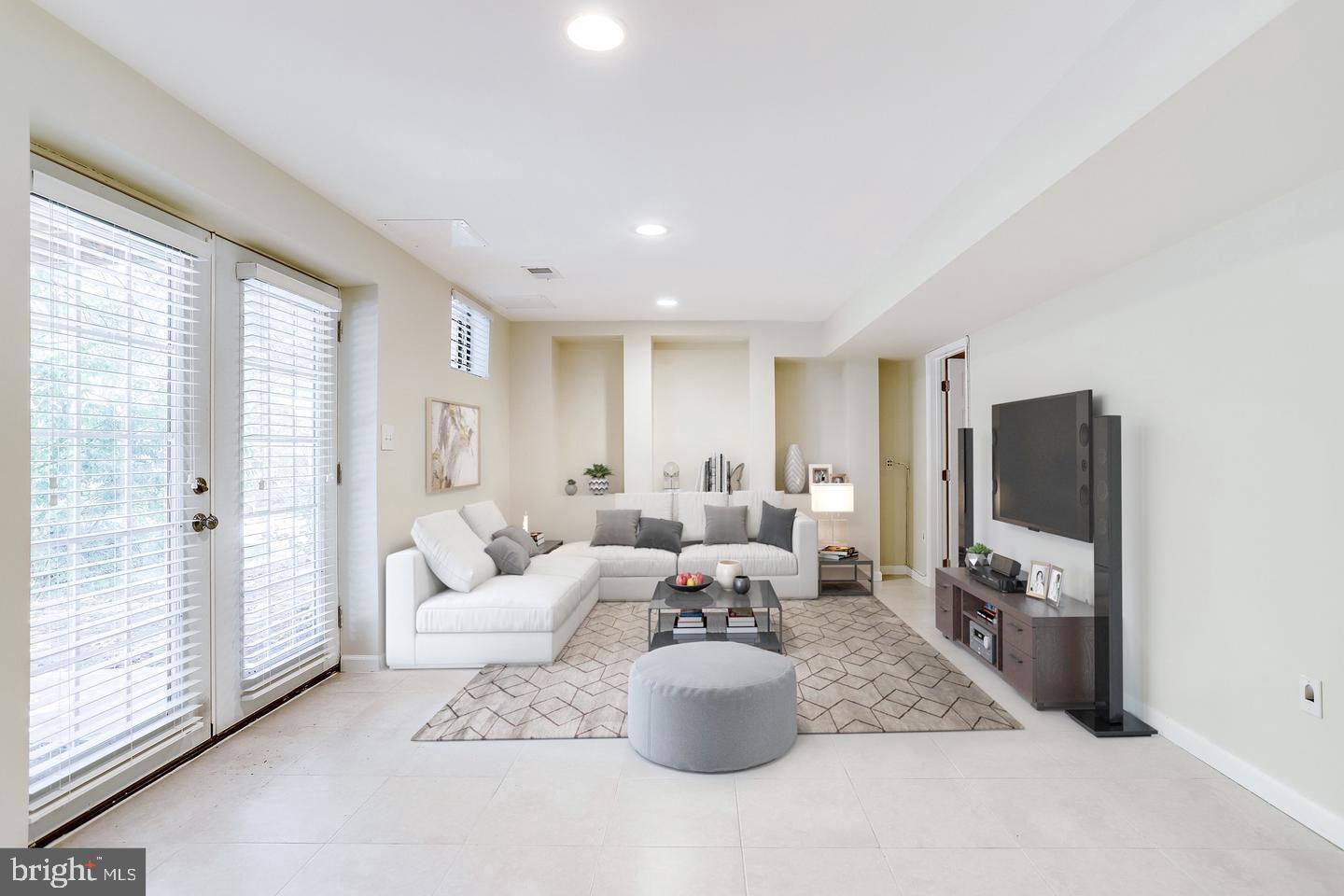 8334 TERRA GRANDE AVE, SPRINGFIELD, Virginia 22153, 5 Bedrooms Bedrooms, 9 Rooms Rooms,3 BathroomsBathrooms,Residential,For sale,8334 TERRA GRANDE AVE,VAFX2264622 MLS # VAFX2264622
