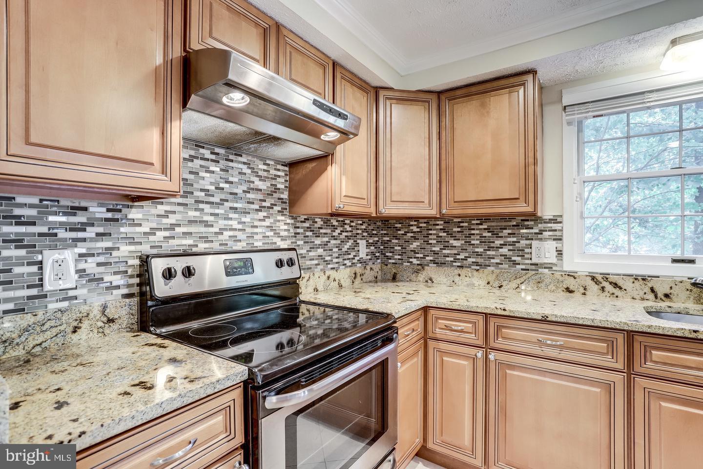 8334 TERRA GRANDE AVE, SPRINGFIELD, Virginia 22153, 5 Bedrooms Bedrooms, 9 Rooms Rooms,3 BathroomsBathrooms,Residential,For sale,8334 TERRA GRANDE AVE,VAFX2264622 MLS # VAFX2264622