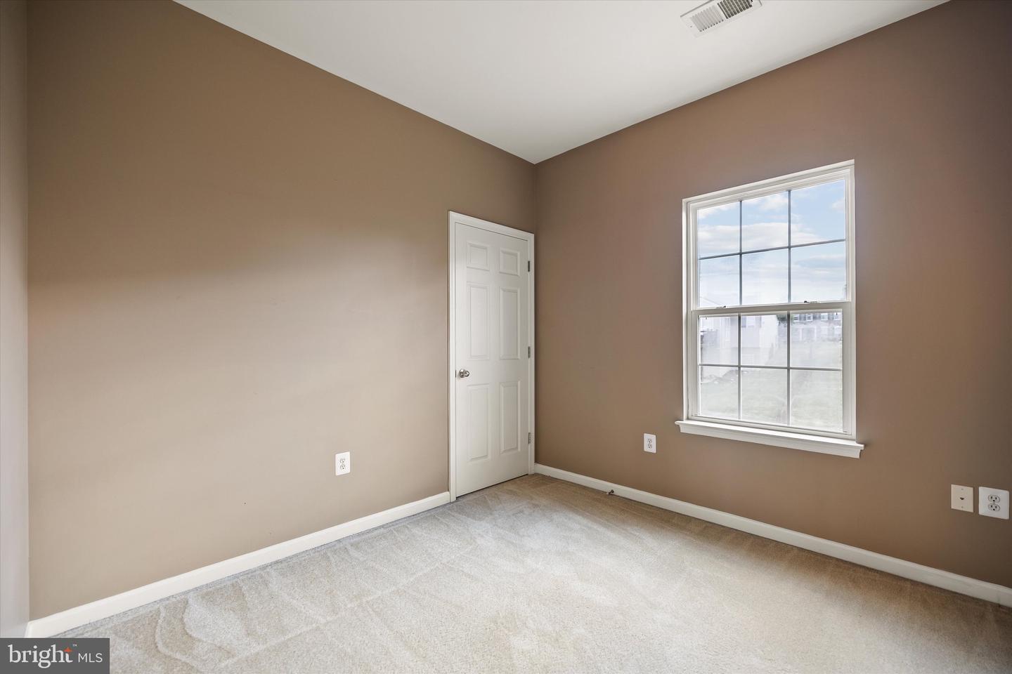 2812 RIDGETOP CT, WINCHESTER, Virginia 22601, 4 Bedrooms Bedrooms, ,3 BathroomsBathrooms,Residential,For sale,2812 RIDGETOP CT,VAWI2009012 MLS # VAWI2009012