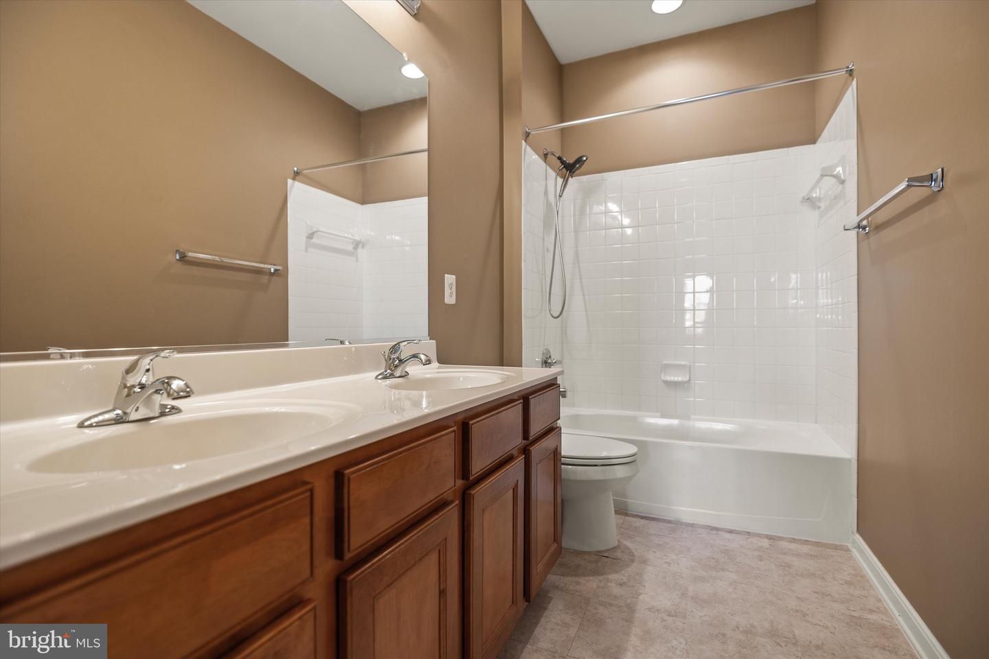 2812 RIDGETOP CT, WINCHESTER, Virginia 22601, 4 Bedrooms Bedrooms, ,3 BathroomsBathrooms,Residential,For sale,2812 RIDGETOP CT,VAWI2009012 MLS # VAWI2009012