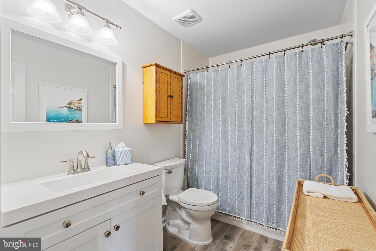 2702 CHANBOURNE WAY, VIENNA, Virginia 22181, 3 Bedrooms Bedrooms, ,3 BathroomsBathrooms,Residential,For sale,2702 CHANBOURNE WAY,VAFX2264680 MLS # VAFX2264680