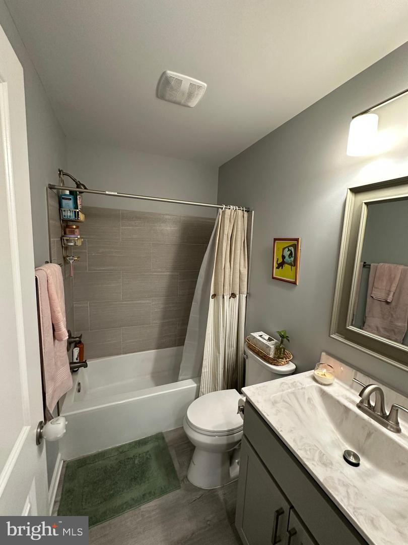 414 RACCOON DR, WINCHESTER, Virginia 22602, 3 Bedrooms Bedrooms, ,2 BathroomsBathrooms,Residential,For sale,414 RACCOON DR,VAFV2036574 MLS # VAFV2036574