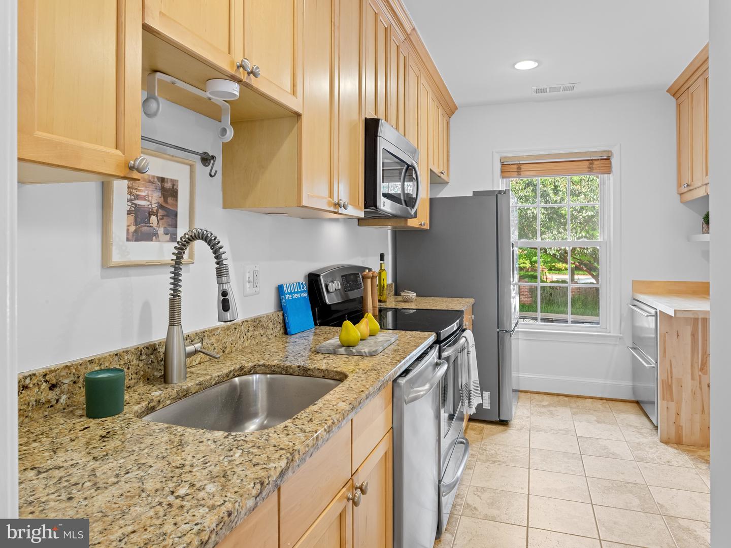 3275 SUTTON PL NW #B, WASHINGTON, District Of Columbia 20016, 2 Bedrooms Bedrooms, ,2 BathroomsBathrooms,Residential,For sale,3275 SUTTON PL NW #B,DCDC2220132 MLS # DCDC2220132