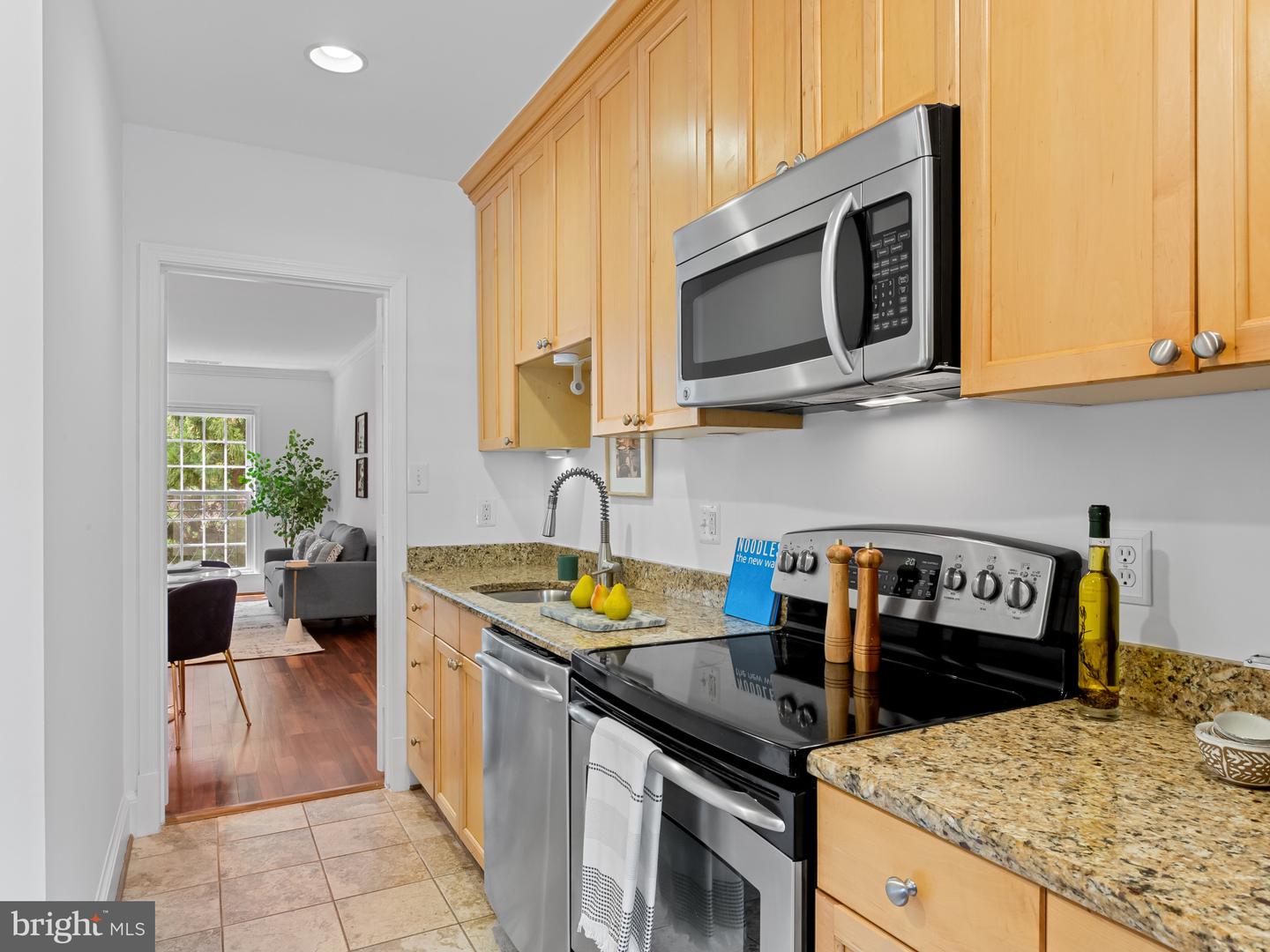 3275 SUTTON PL NW #B, WASHINGTON, District Of Columbia 20016, 2 Bedrooms Bedrooms, ,2 BathroomsBathrooms,Residential,For sale,3275 SUTTON PL NW #B,DCDC2220132 MLS # DCDC2220132