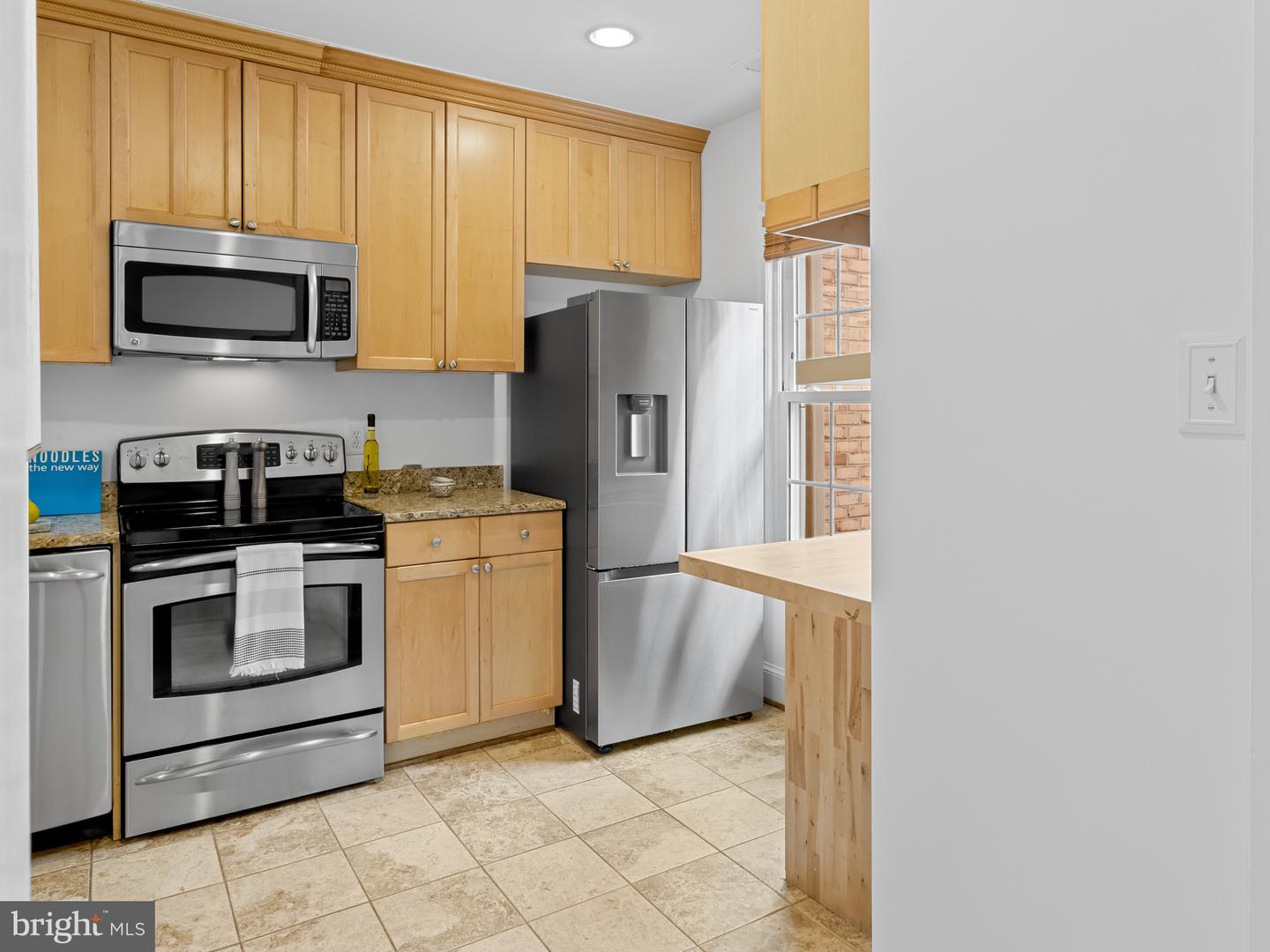 3275 SUTTON PL NW #B, WASHINGTON, District Of Columbia 20016, 2 Bedrooms Bedrooms, ,2 BathroomsBathrooms,Residential,For sale,3275 SUTTON PL NW #B,DCDC2220132 MLS # DCDC2220132