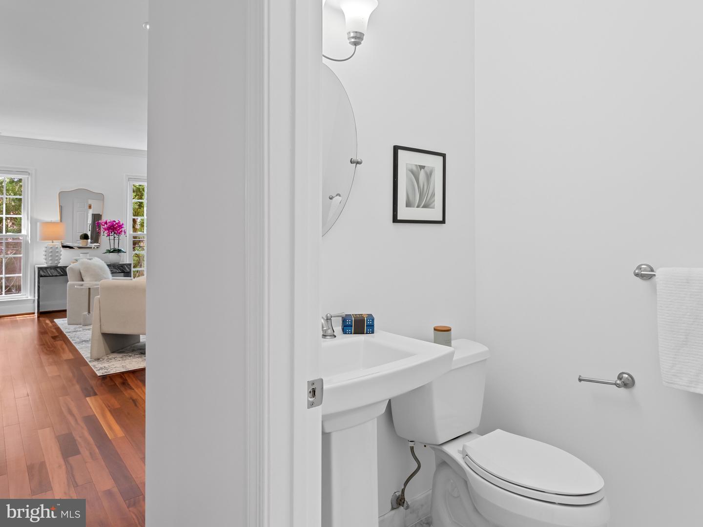 3275 SUTTON PL NW #B, WASHINGTON, District Of Columbia 20016, 2 Bedrooms Bedrooms, ,2 BathroomsBathrooms,Residential,For sale,3275 SUTTON PL NW #B,DCDC2220132 MLS # DCDC2220132