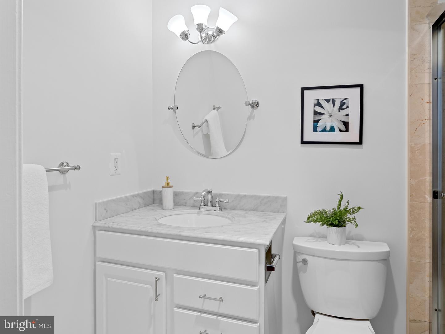 3275 SUTTON PL NW #B, WASHINGTON, District Of Columbia 20016, 2 Bedrooms Bedrooms, ,2 BathroomsBathrooms,Residential,For sale,3275 SUTTON PL NW #B,DCDC2220132 MLS # DCDC2220132